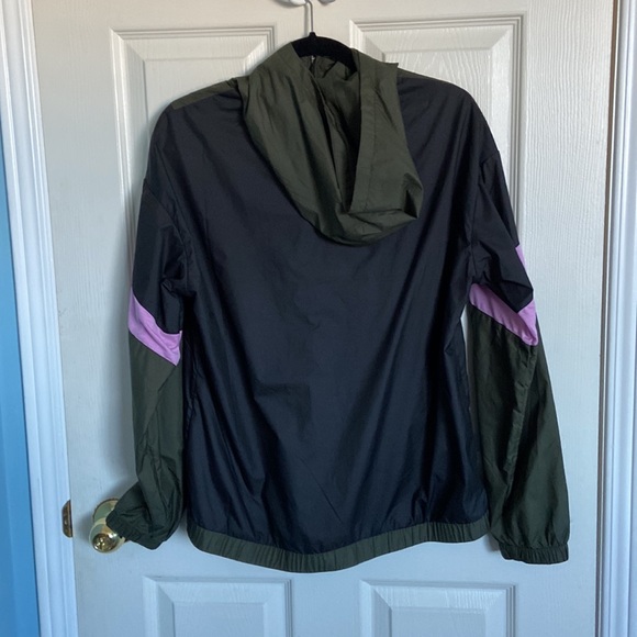 Puma Windbreaker - Picture 2 of 2